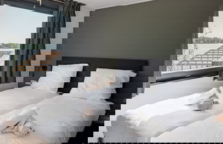 Photo 2 - Luxurious Lodge With Terrace and Balcony