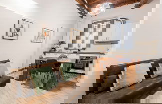 Foto 2 - Moderno Loft nel Cortile di un Casale Storico