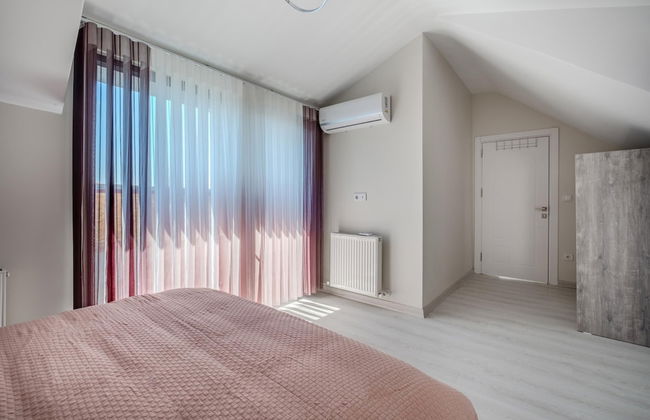 Sea View Duplex w Terrace in Goldenhorn - Photo 15