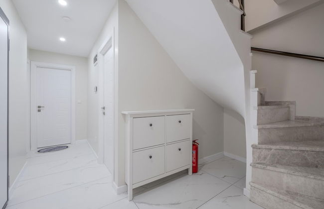 Sea View Duplex w Terrace in Goldenhorn - Photo 13
