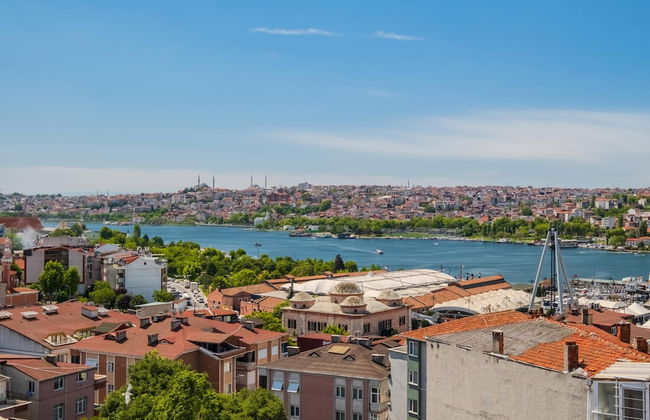 Sea View Duplex w Terrace in Goldenhorn - Photo 1