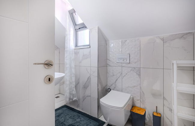 Sea View Duplex w Terrace in Goldenhorn - Photo 19