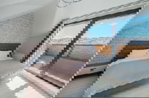 Photo 14 - Sea View Duplex w Terrace in Goldenhorn
