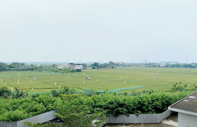Minimalist Studio Grand Sentraland Karawang Apartment - Photo 13