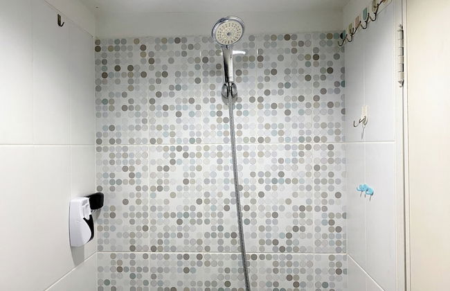 Minimalist Studio Grand Sentraland Karawang Apartment - Photo 10