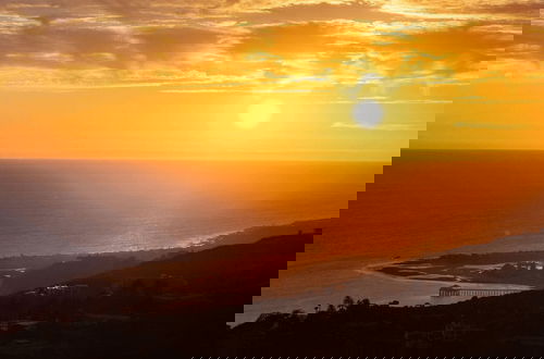 Foto 9 - Castlewood by Avantstay Malibu Cliffside + View