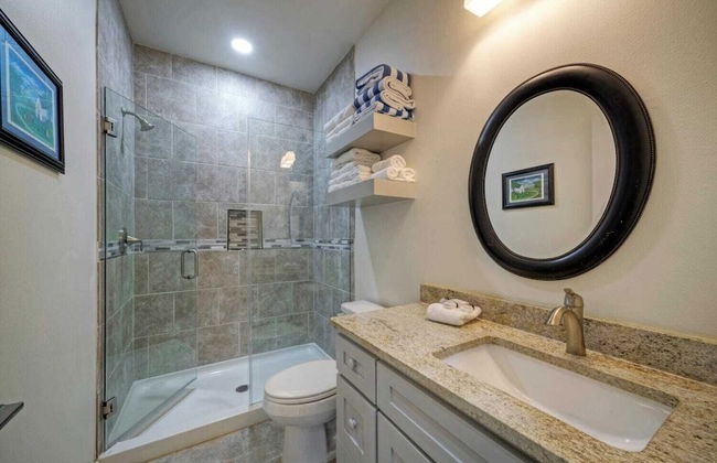 Waterfront w/ Bay Views, Shared Pool & Boat Dock Marlin Madness by Avantstay - Foto 23