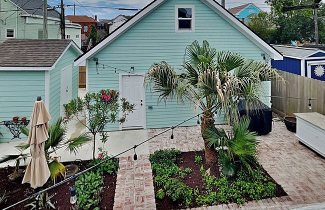 Lost Palms - Photo 1