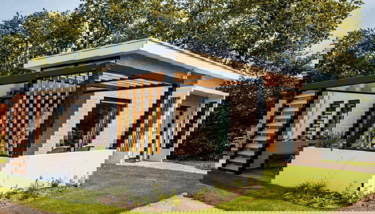Foto 1 - Spacious Holiday Home in Voorhuizen With Terrace