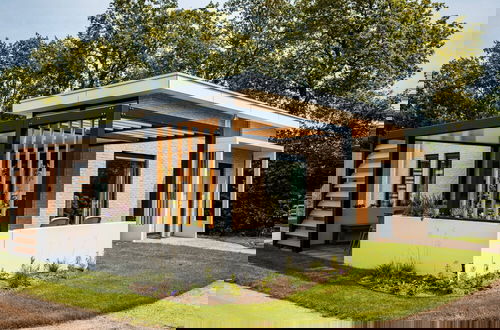 Foto 1 - Spacious Holiday Home in Voorhuizen With Terrace