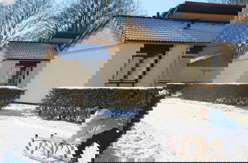 Foto 18 - Spacious Holiday Home With Terrace