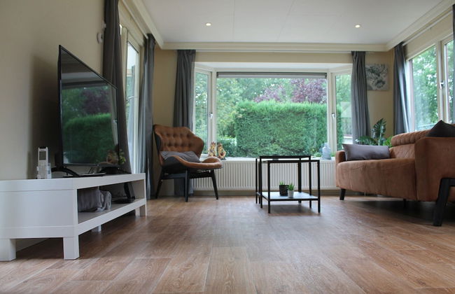 Serene Forest Stay With Comfort - Foto 16