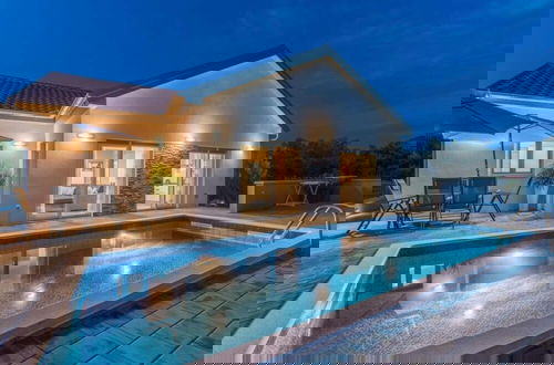 Photo 1 - Nicoll With Pool, 50 m From the Beach