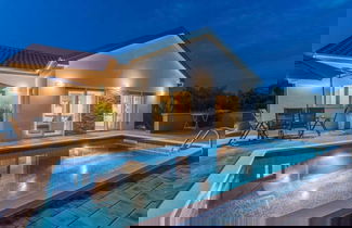 Photo 1 - Nicoll With Pool, 50 m From the Beach