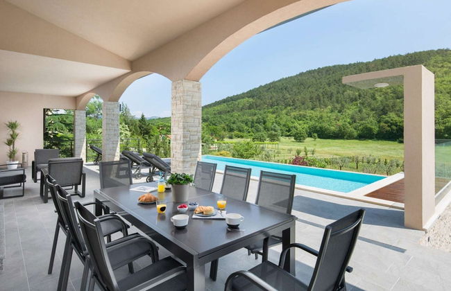 Villa With Pool Surrounded by Woods in Labin - Foto 18