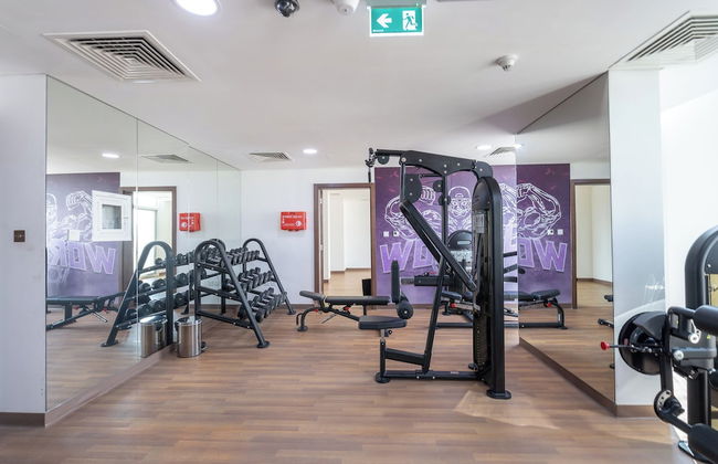 Cozy Studio Budget Friendly - Photo 34