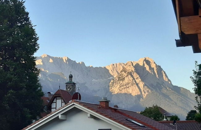 Pleasant Holiday Home With View - Photo 18