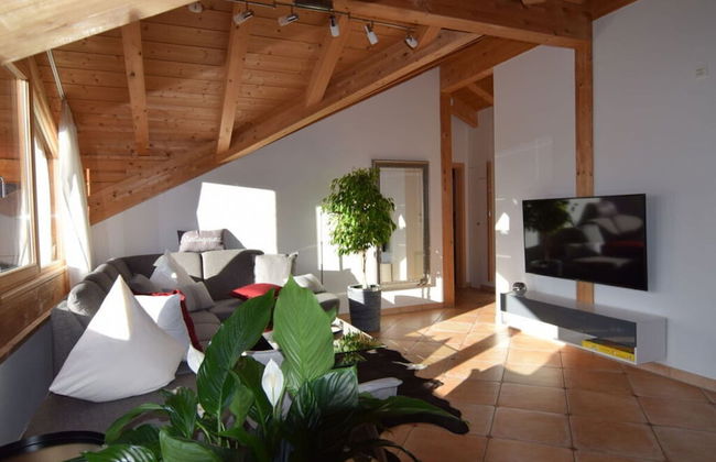 Pleasant Holiday Home With View - Photo 17