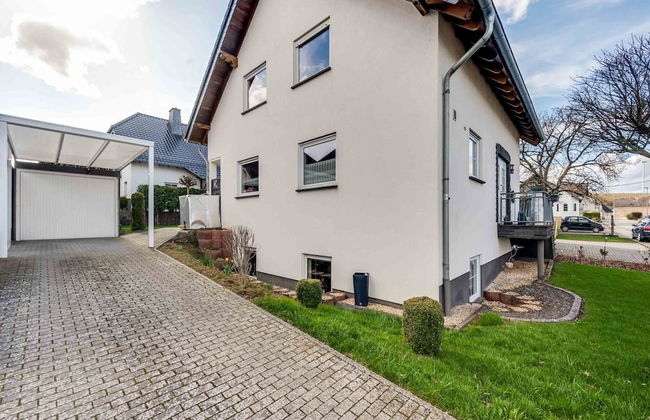 Holiday Home in the Eifel-mosel With Garden - Photo 1