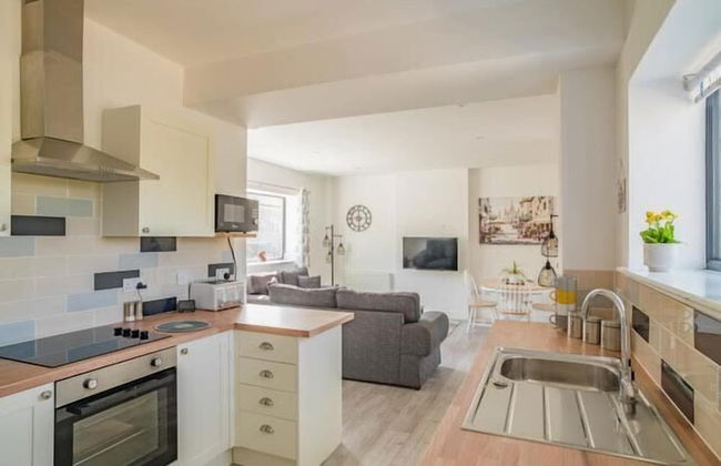 Modern Apartment in the Cotswolds Sleeps 6 - Foto 1