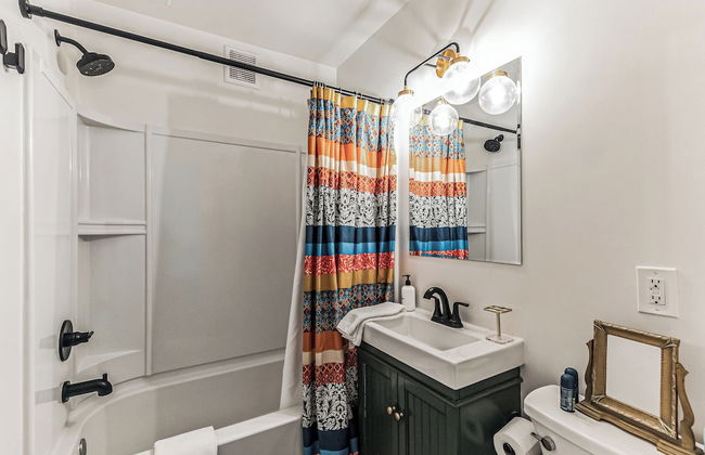 Trendy Studio for 4 w/ Community Pool! - Foto 13