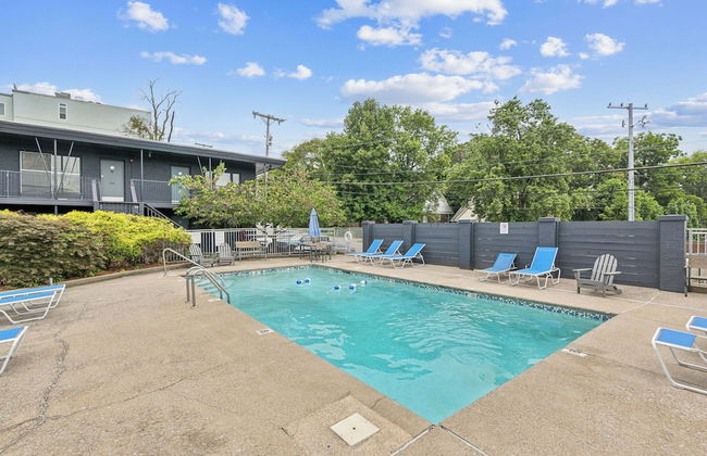 Trendy Studio for 4 w/ Community Pool! - Foto 15