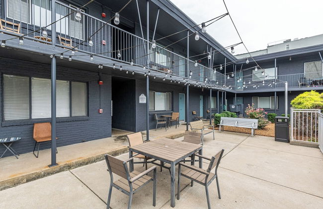 Trendy Studio for 4 w/ Community Pool! - Foto 21