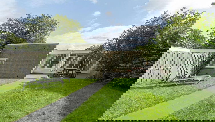Foto 1 - Lovely Bungalow on Green Park With Patio