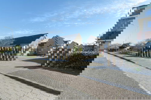 Foto 20 - Cozy Holiday Home With Terrace