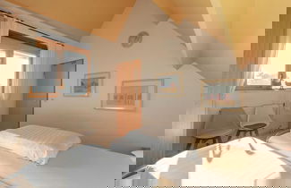 Foto 3 - Cozy Holiday Home With Terrace