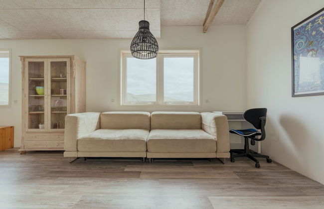 Cozy Family Home In Vestmanna - Photo 11