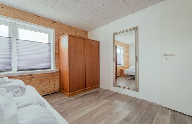 Cozy Family Home In Vestmanna - Photo 4