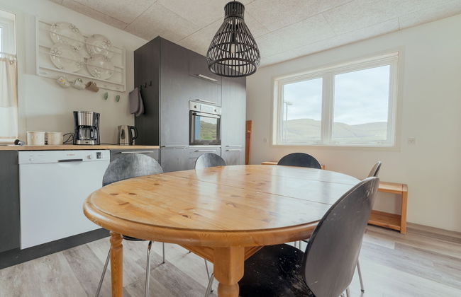 Cozy Family Home In Vestmanna - Photo 14