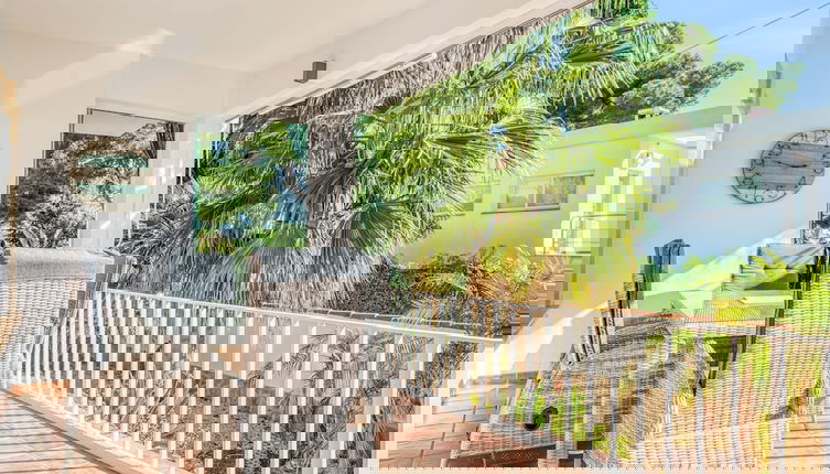 Foto 1 - Charming Villa With Private Swimming Pool Near the Sea