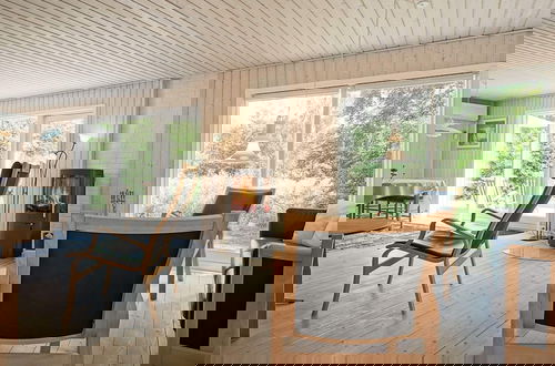 Foto 11 - 6 Person Holiday Home in Nexo