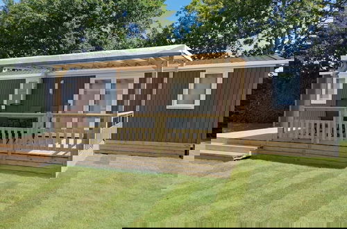 Foto 34 - Comfortable Chalet With Microwave, on a Holiday Park 1 km. From the Beach