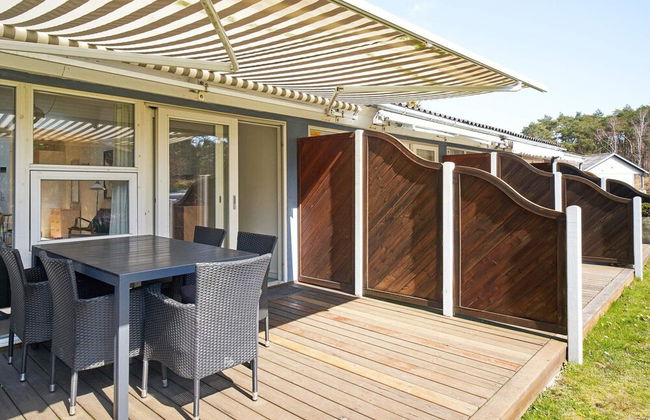 4 Person Holiday Home in Nexo - Foto 14