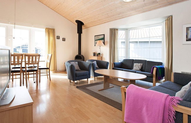 8 Person Holiday Home on a Holiday Park in Grasten - Foto 8