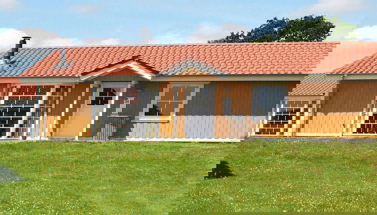 Foto 1 - 8 Person Holiday Home on a Holiday Park in Grasten