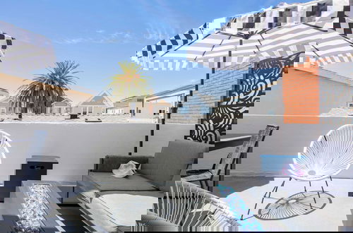Foto 2 - Surfrider II by Avantstay Walk to the Beach + Balcony