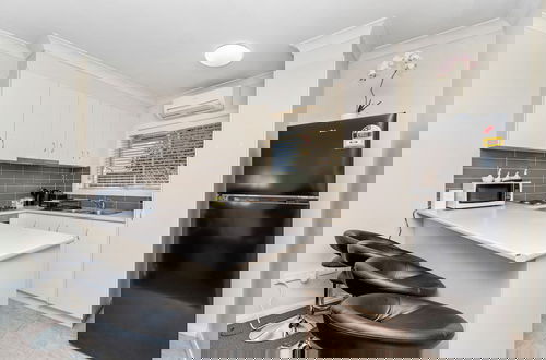 Photo 14 - Wagga CBD Apartments