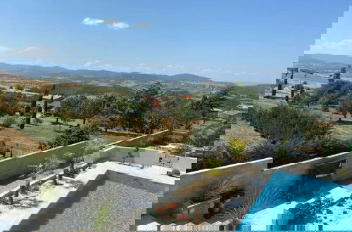 Foto 13 - Luxury Villa With Swimming Pool