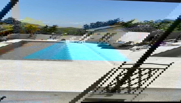 Foto 1 - Luxury Villa With Swimming Pool