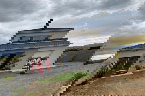 Foto 15 - Luxury Villa With Swimming Pool