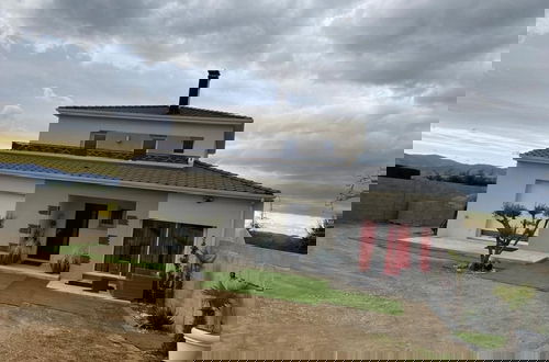 Foto 14 - Luxury Villa With Swimming Pool