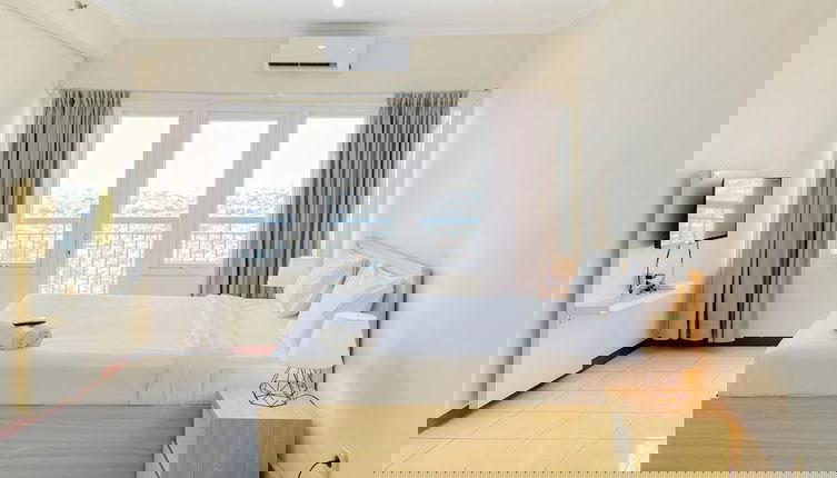 Foto 1 - Restful Studio (No Kitchen) At Grand Palace Kemayoran Apartment (Free Ipl & Utilities)