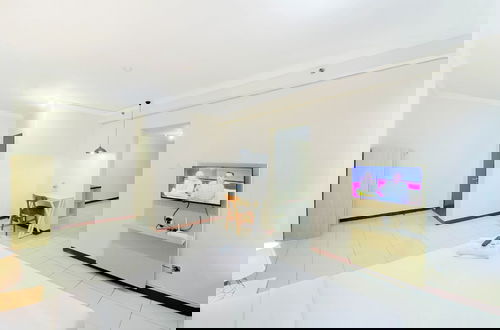 Foto 18 - Comfort Studio (No Kitchen) Grand Palace Kemayoran Apartment (Free Ipl & Utilities)