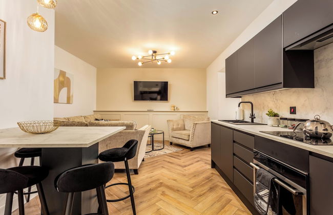 Wellington Lodge - Donnini Apartments - Photo 16