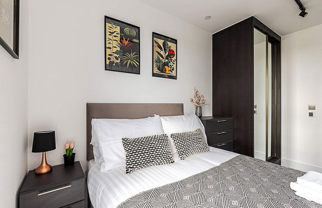 Chic and Sleek Sky-high Apartment - Foto 7