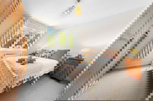 Foto 5 - Cosy London Apartment Near Canary Wharf